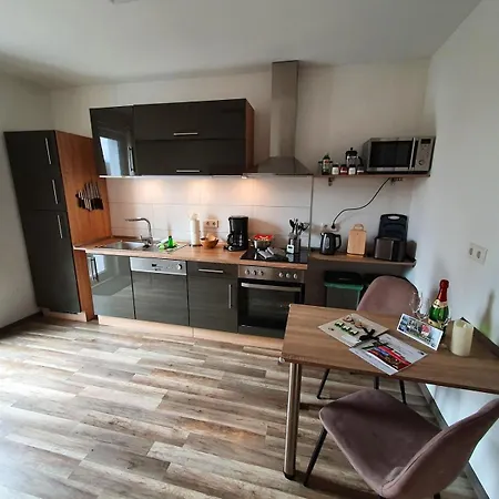 Apartament Wohlfuehl-wohnung Mit Sternekomfort Und Balkon In Tanne